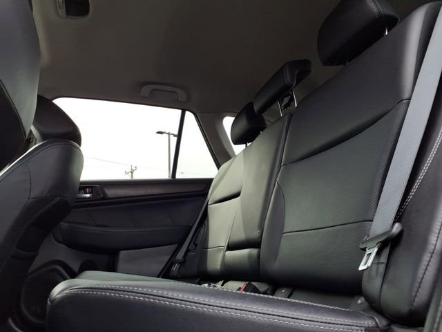 Used 2018 Subaru Outback 3.6R Limited image 16