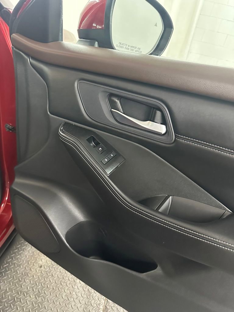 Used 2023 Nissan Rogue SV w/ SV Premium Package image 33