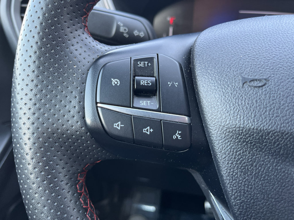Used 2023 Ford Escape ST-Line image 16