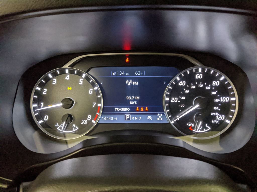 Used 2025 Nissan Frontier SV image 14