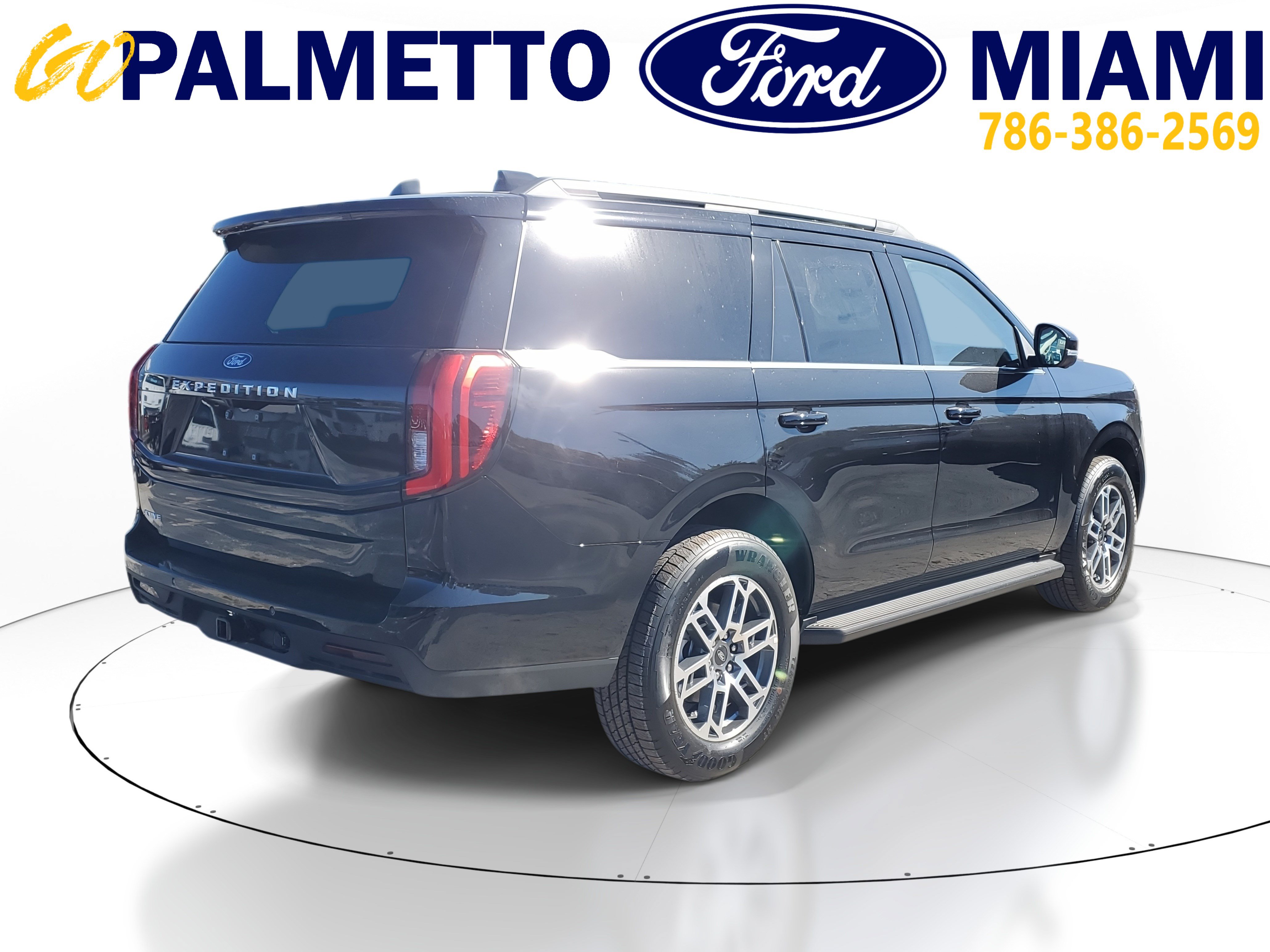 New 2026 Ford Expedition Active RWD image 6