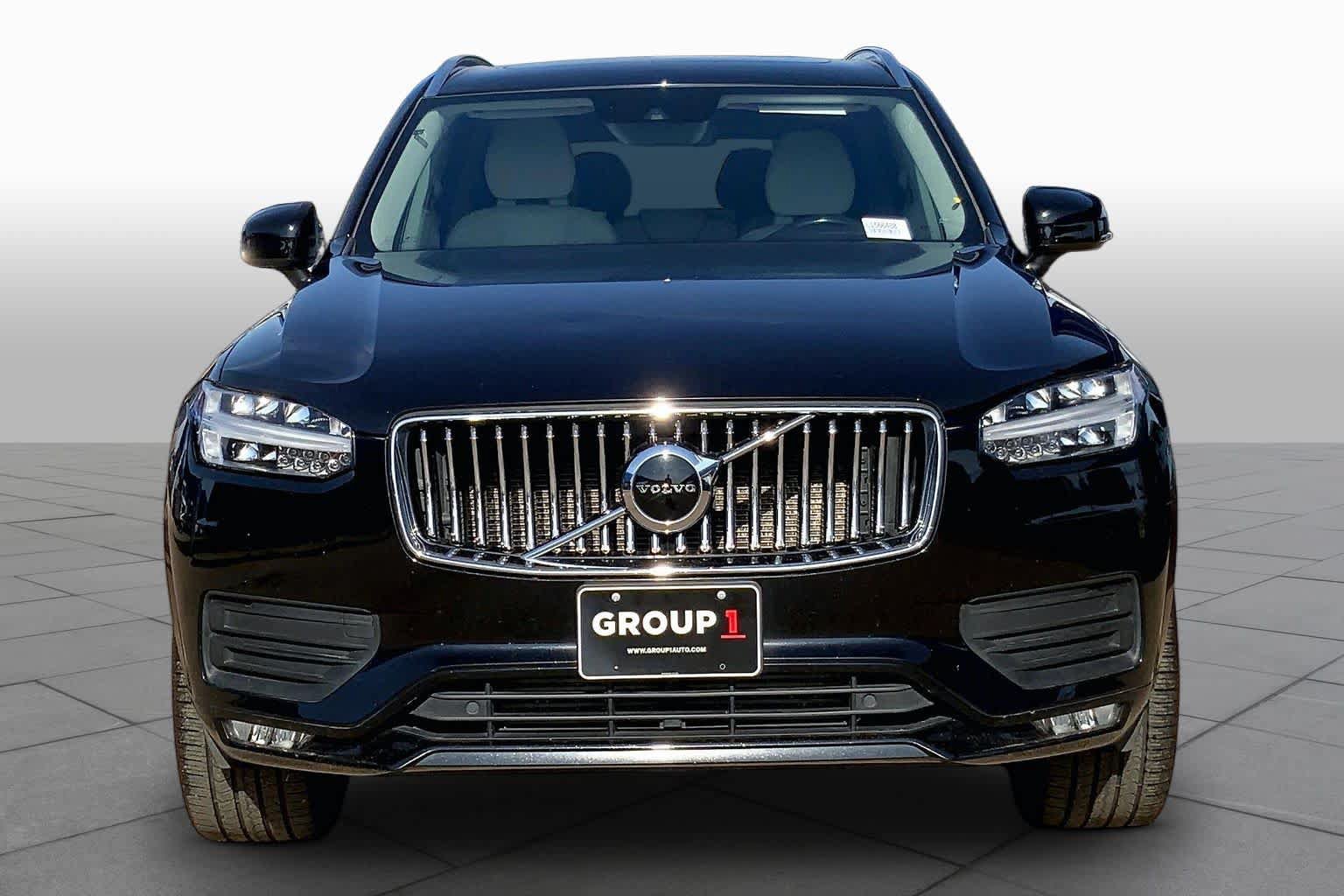 Used 2020 Volvo XC90 T5 Momentum w/ Protection Package Premier FWD image 4