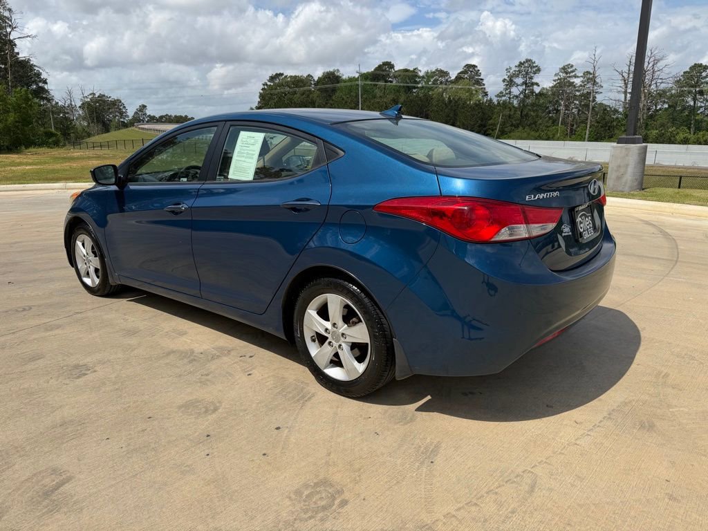 Used 2013 Hyundai Elantra GLS w/ Preferred Pkg image 3