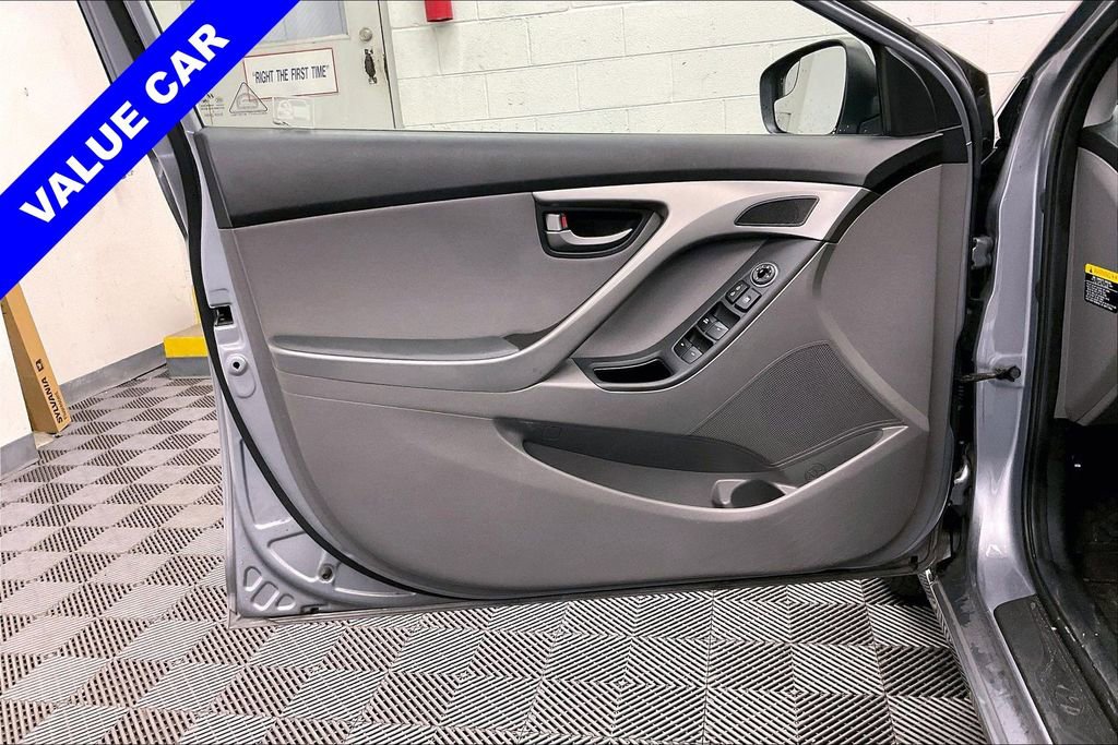 Used 2016 Hyundai Elantra SE w/ Option Group 02 image 22