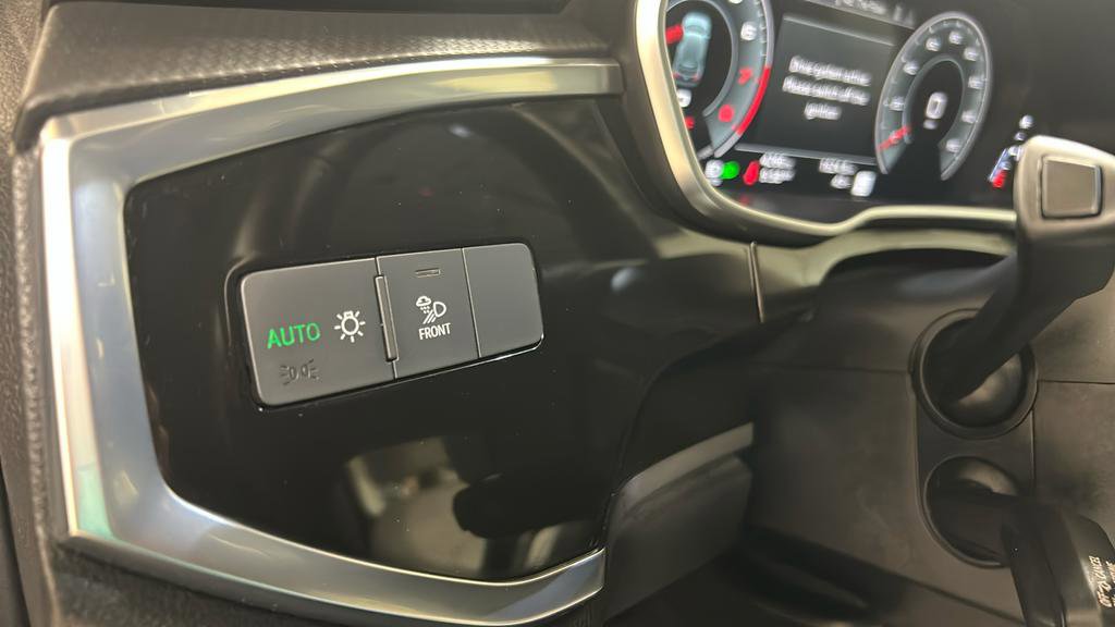 Used 2025 Audi Q3 2.0T Premium Plus image 24