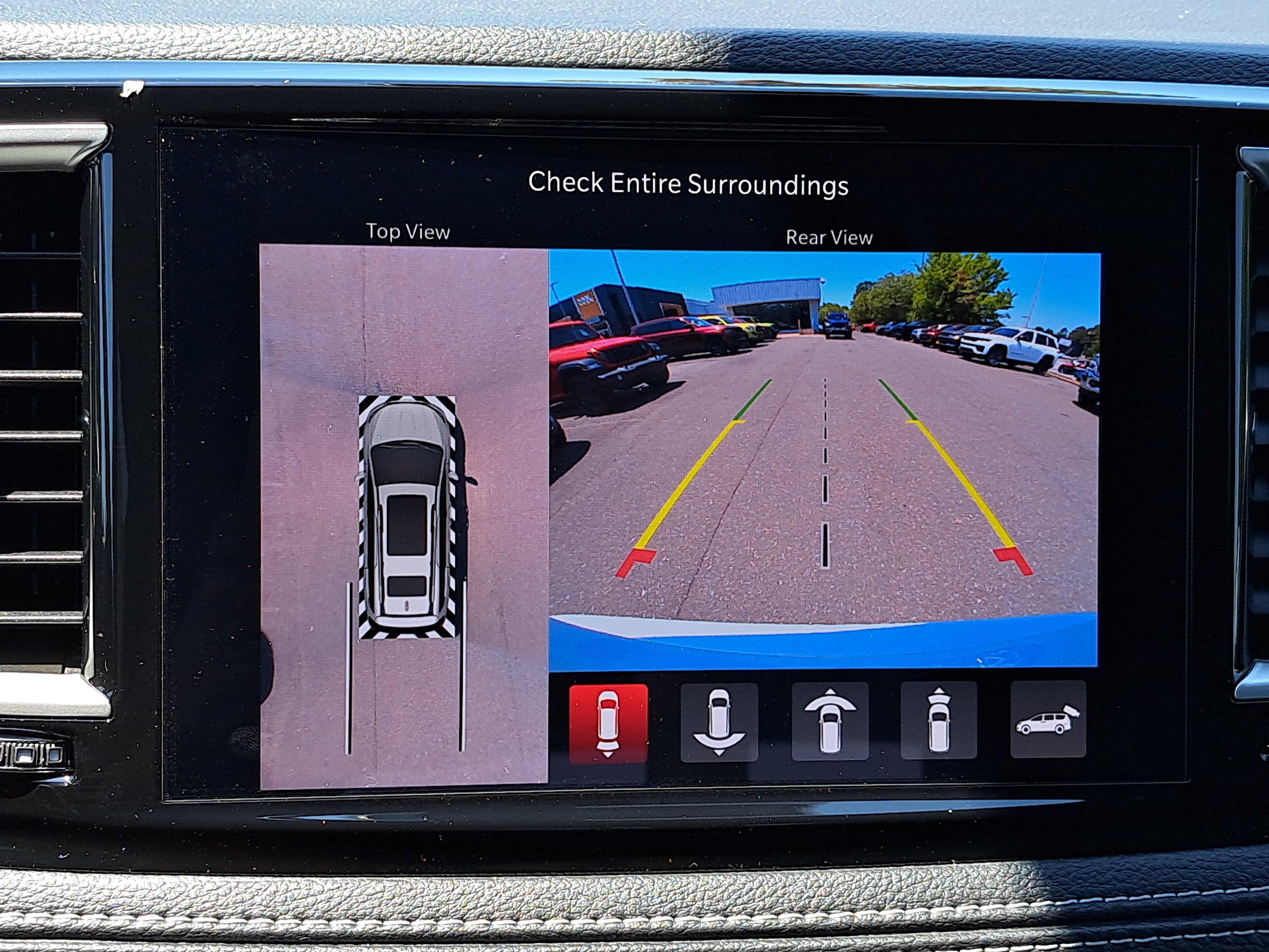 New 2027 Chrysler Pacifica Select FWD image 23