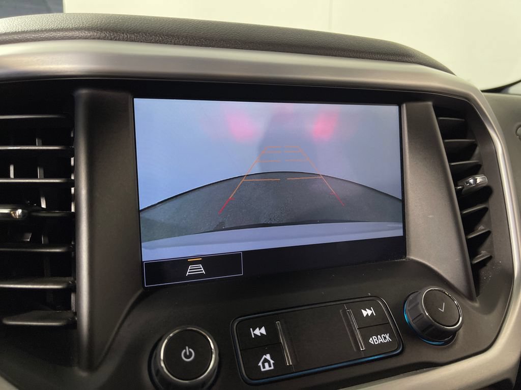 Used 2023 GMC Acadia SLT FWD image 21