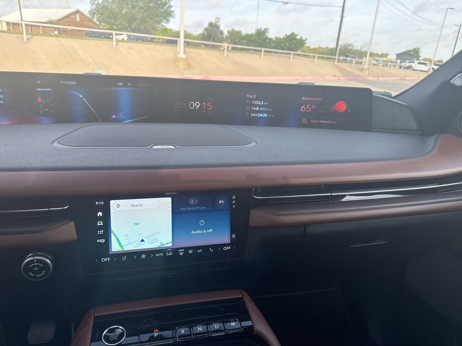 Used 2025 Lincoln Navigator Reserve image 13