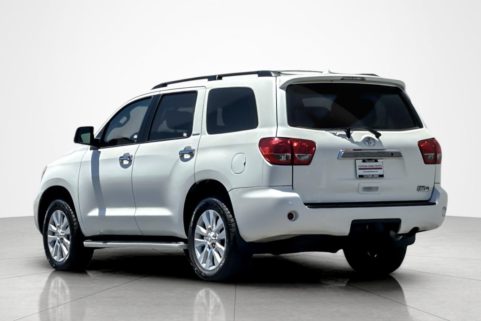 Certified 2016 Toyota Sequoia Platinum AWD/4WD image 3