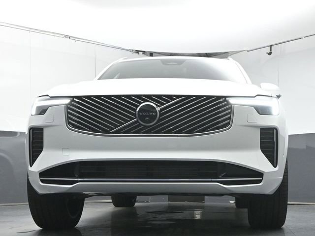 New 2026 Volvo XC90 T8 Plus w/ Protection Package Premier AWD/4WD image 36