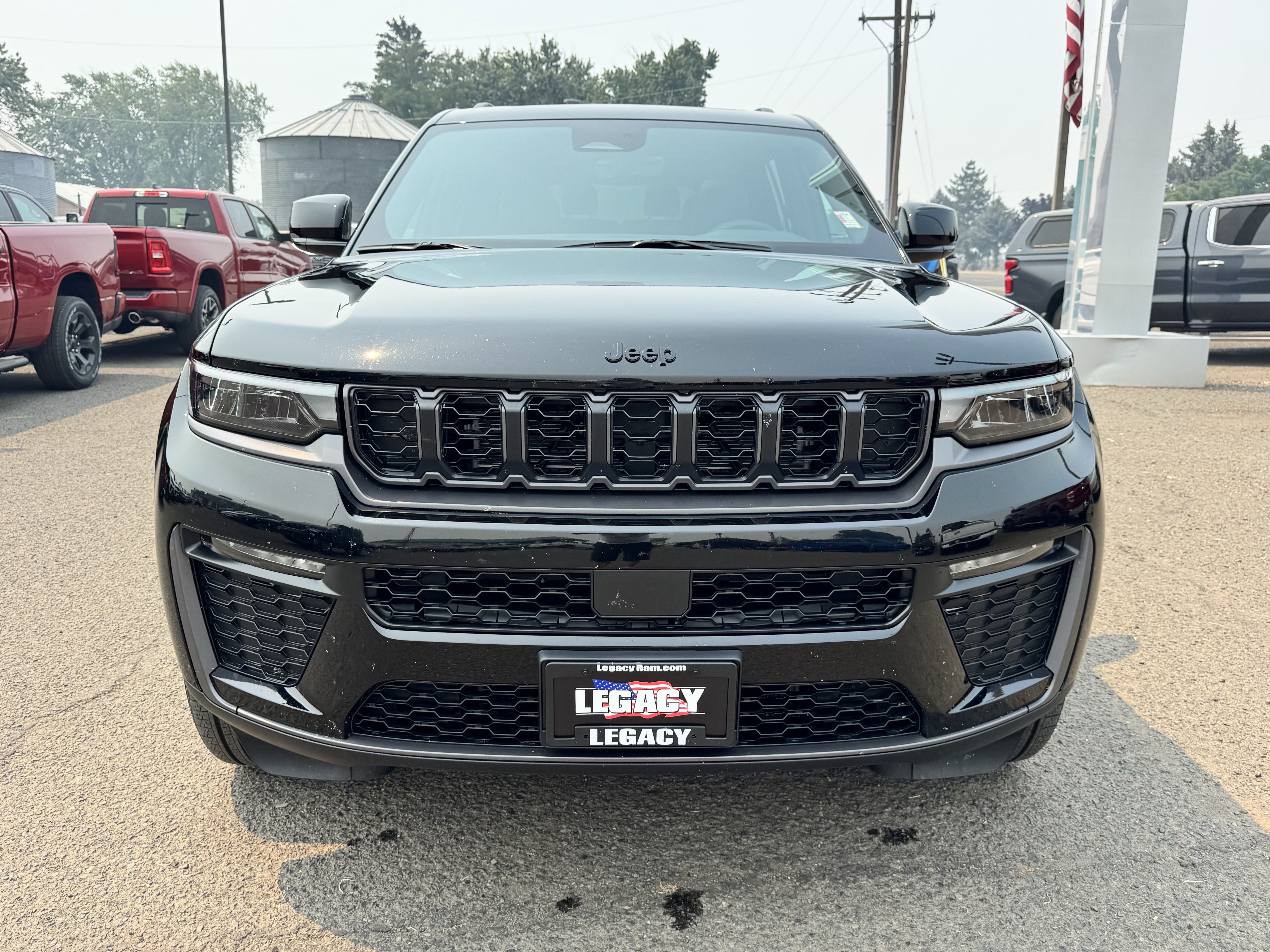 Used 2026 Jeep Grand Cherokee L Limited w/ Limited Altitude Package AWD/4WD image 8