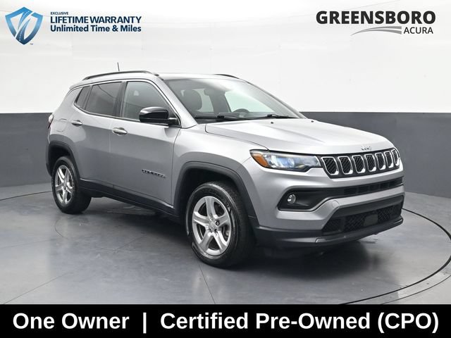 Used 2023 Jeep Compass Latitude w/ Sun and Sound Group AWD/4WD image 3