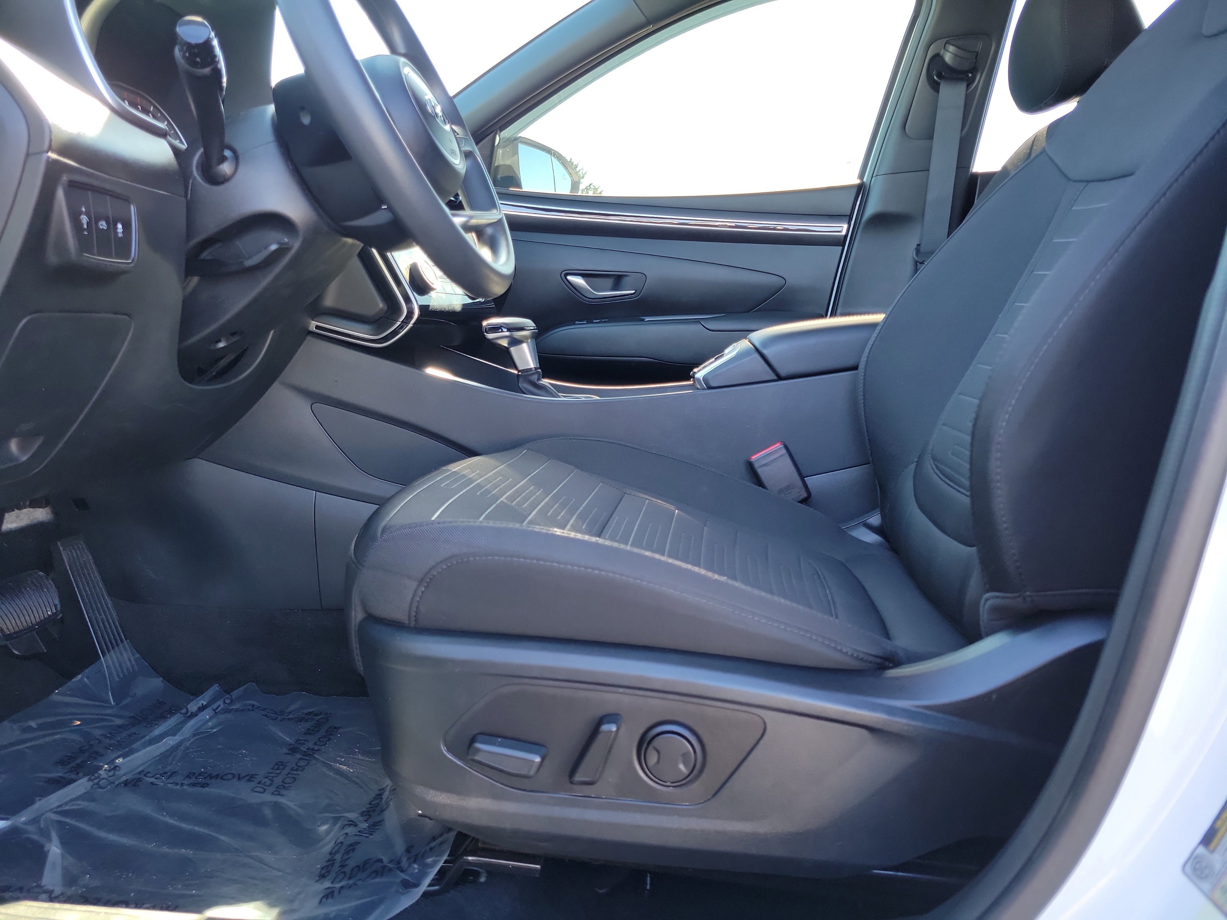 Used 2022 Hyundai Santa Cruz SEL image 16