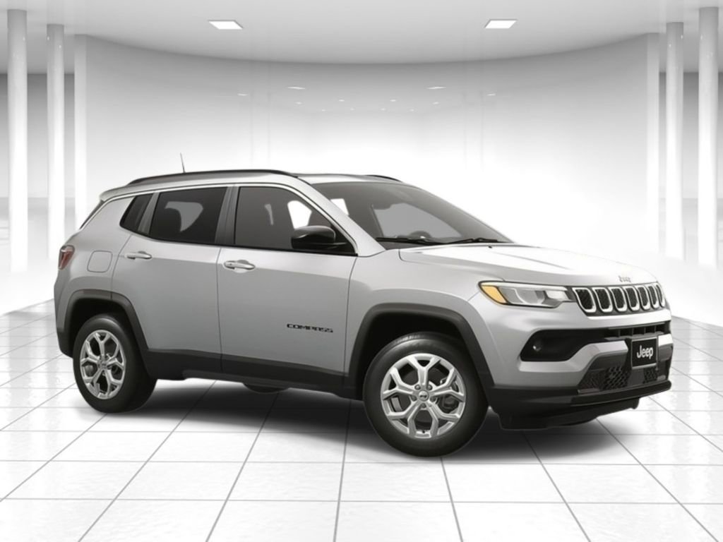 New 2025 Jeep Compass Latitude w/ Sun & Sound Group image 7