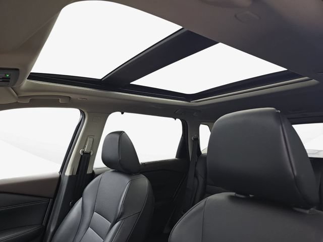 Used 2022 Nissan Rogue SV w/ SV Premium Package FWD image 29