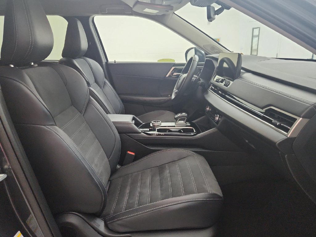 Used 2025 Mitsubishi Outlander SE AWD/4WD image 36