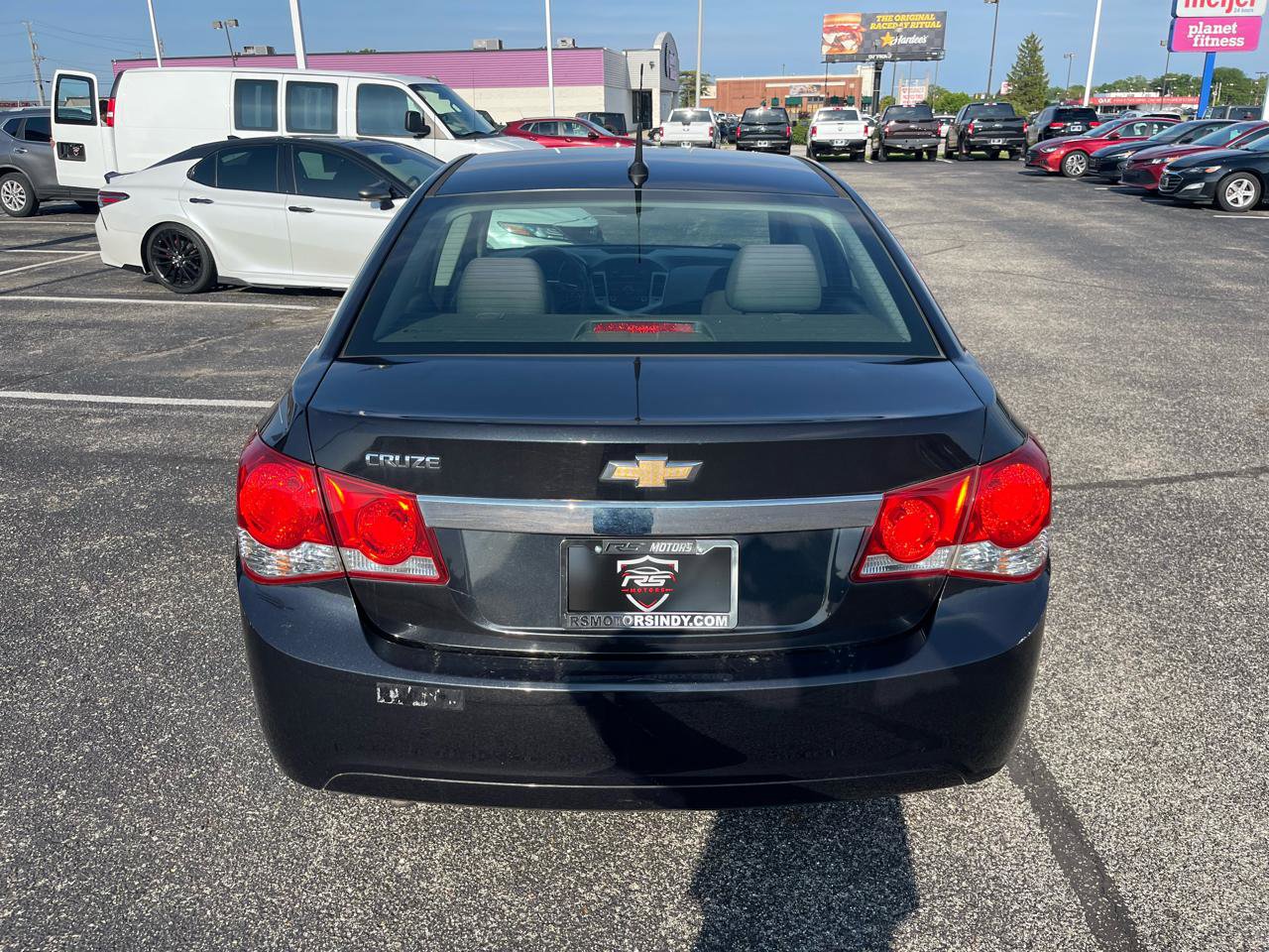 Used 2012 Chevrolet Cruze LS w/ Connectivity Package FWD image 5