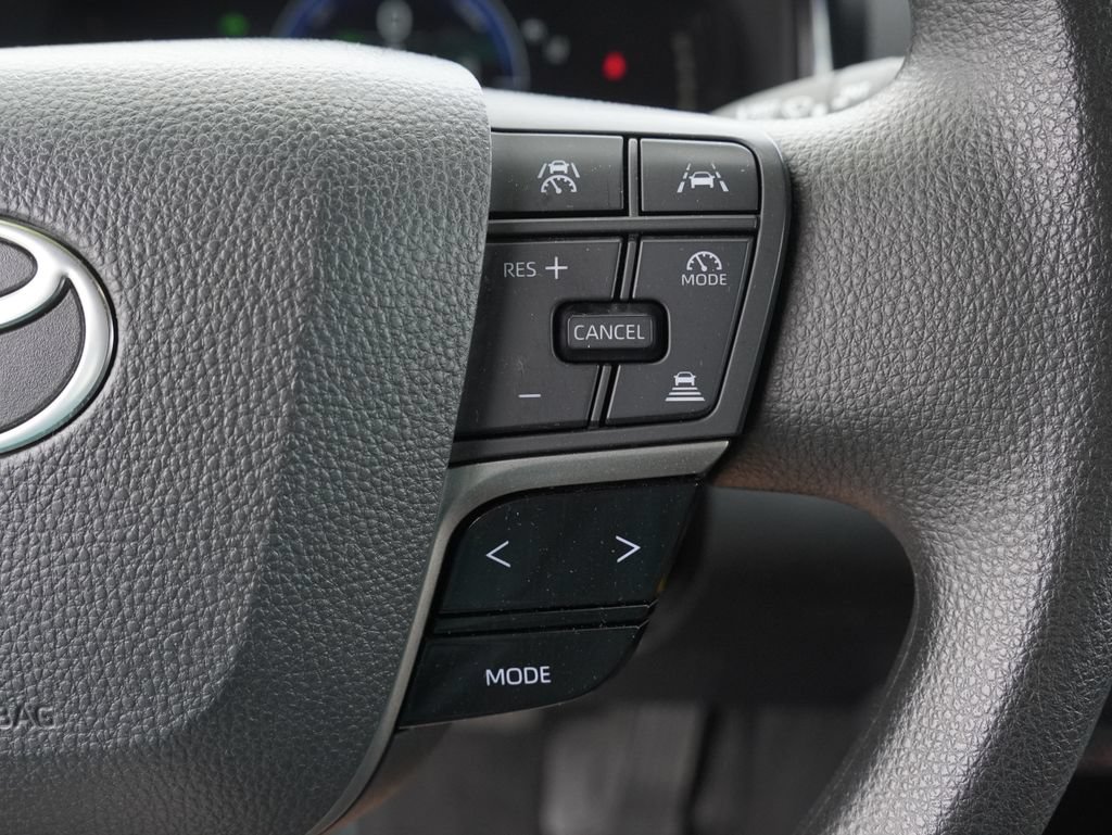 Used 2025 Toyota Camry LE FWD image 16