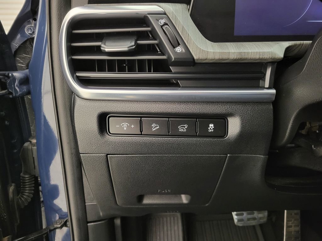 Used 2024 Kia Telluride SX Prestige w/ Towing Package image 36