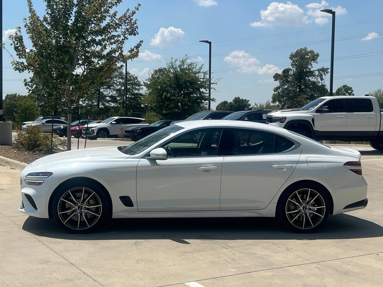 Used 2025 Genesis G70 2.5T RWD image 6