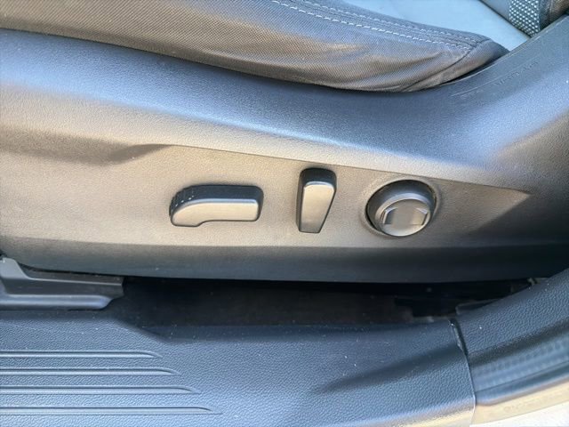 Used 2020 Subaru Outback Premium AWD/4WD image 12