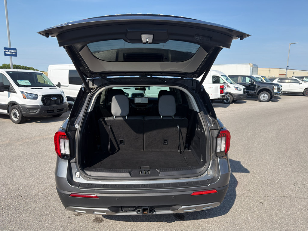 Certified 2025 Ford Explorer Active w/ Active Comfort Package RWD image 19