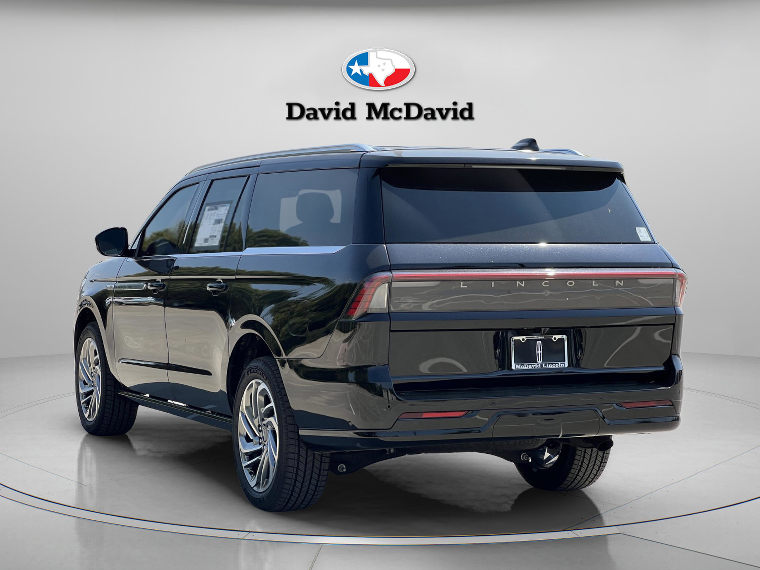 New 2025 Lincoln Navigator L Reserve AWD/4WD image 5