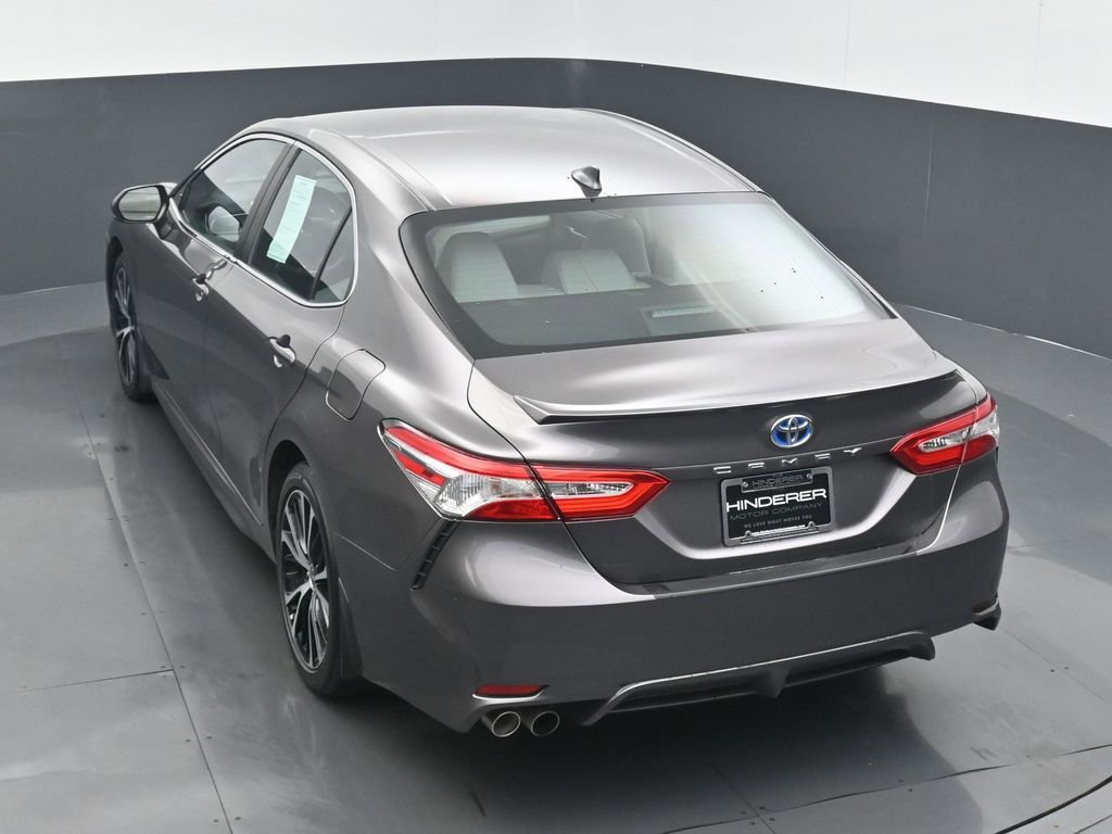 Used 2020 Toyota Camry SE FWD image 18