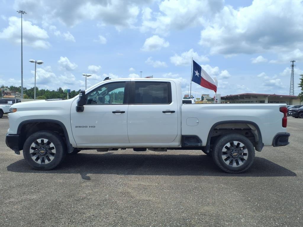 Used 2024 Chevrolet Silverado 2500 Custom w/ Custom Value Package image 6