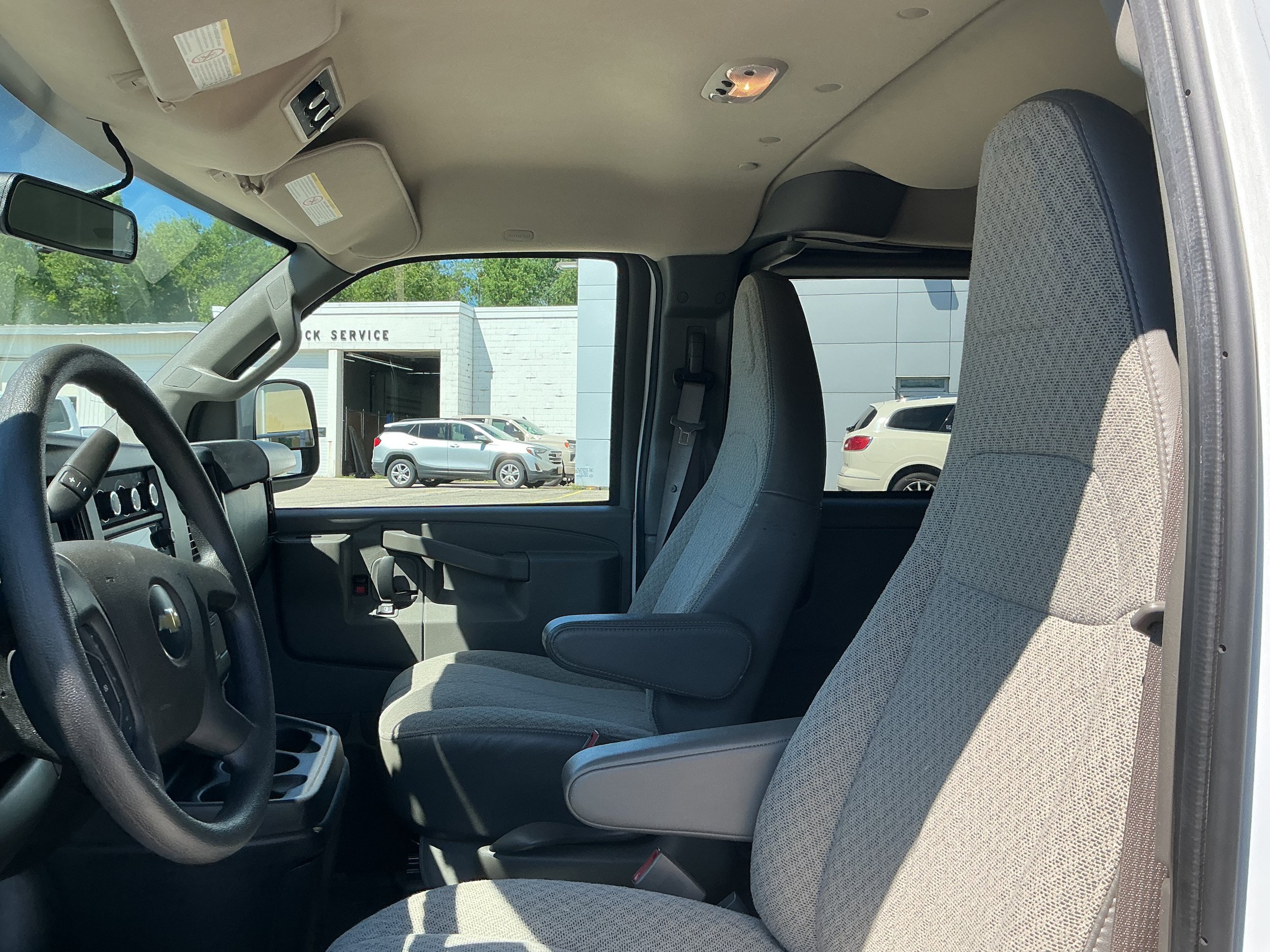 Certified 2023 Chevrolet Express 3500 LS RWD image 7