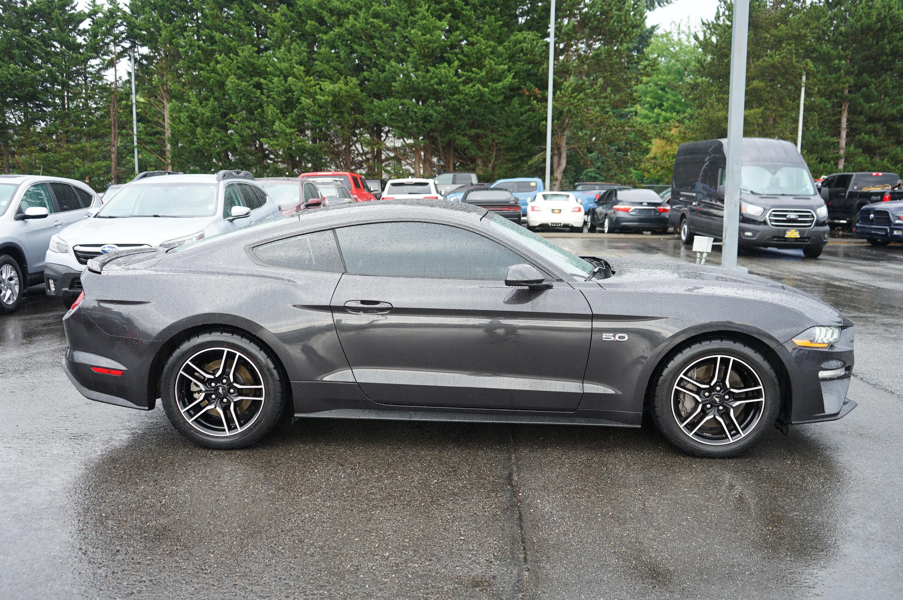 Used 2022 Ford Mustang GT RWD image 6