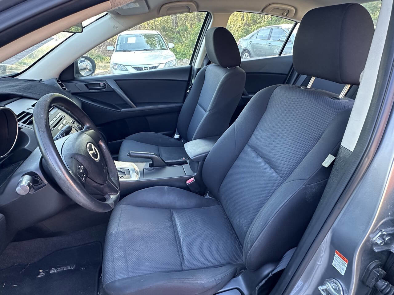 Used 2010 MAZDA MAZDA3 i Sport image 11