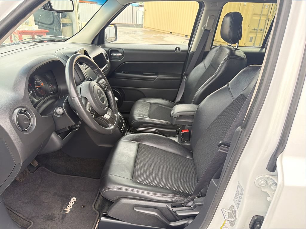 Used 2016 Jeep Patriot Sport w/ Power Value Group AWD/4WD image 9
