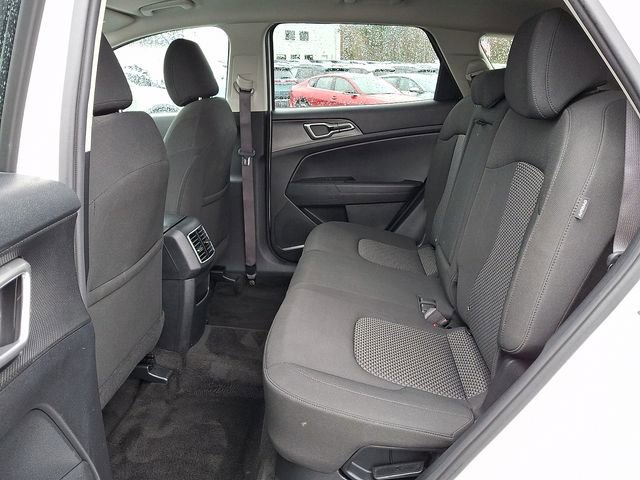 Certified 2024 Kia Sportage LX image 10