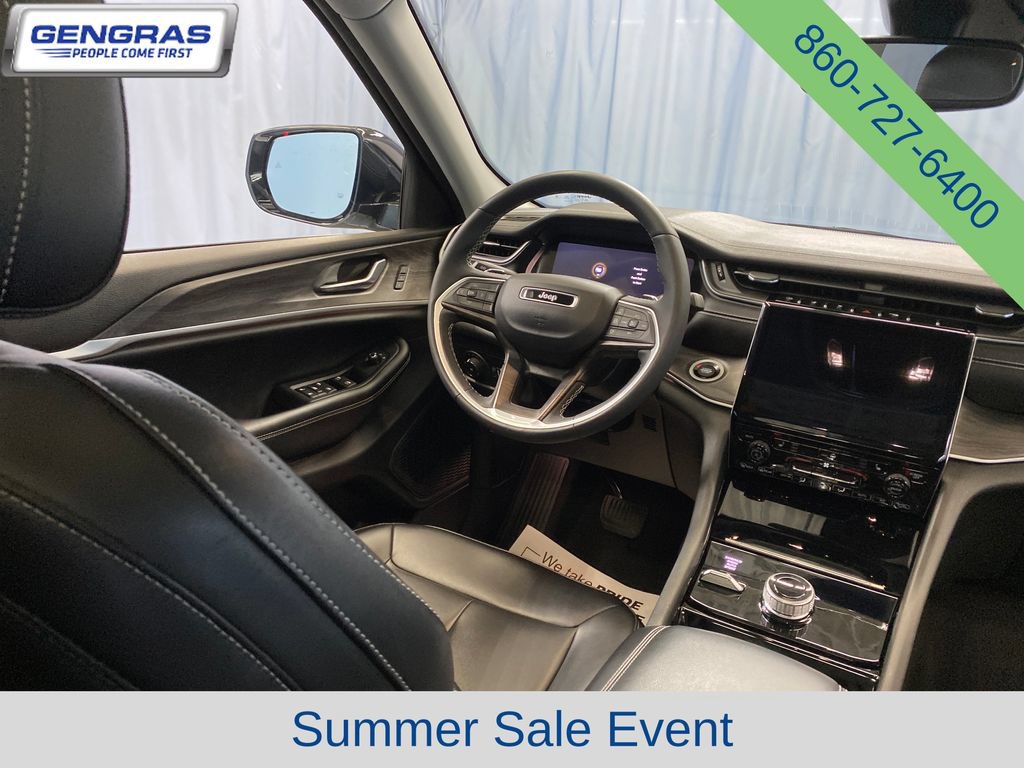 Used 2023 Jeep Grand Cherokee L Limited AWD/4WD image 40