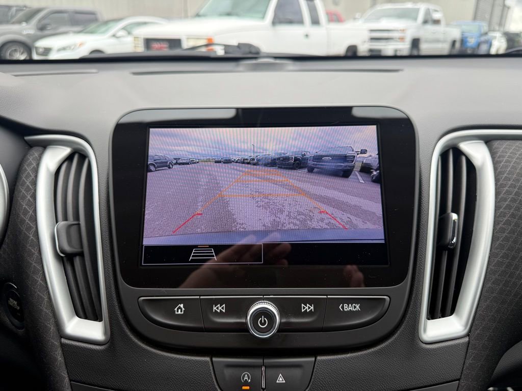 Used 2023 Chevrolet Malibu LT image 28