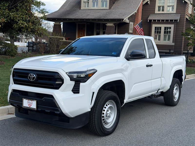 Used 2024 Toyota Tacoma SR image 2
