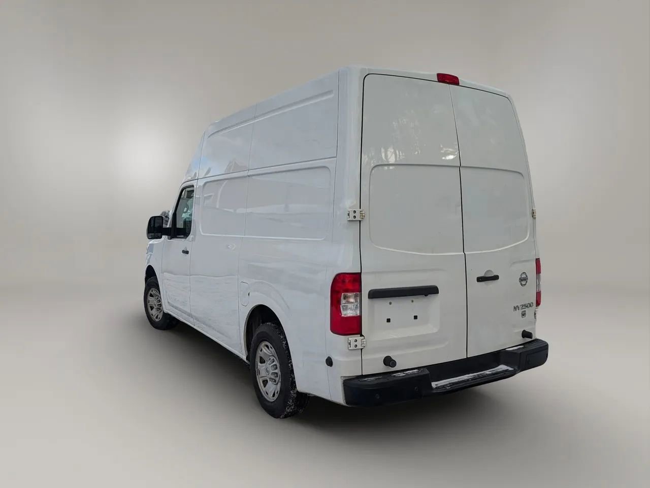 Used 2020 Nissan NV 2500 SV image 3