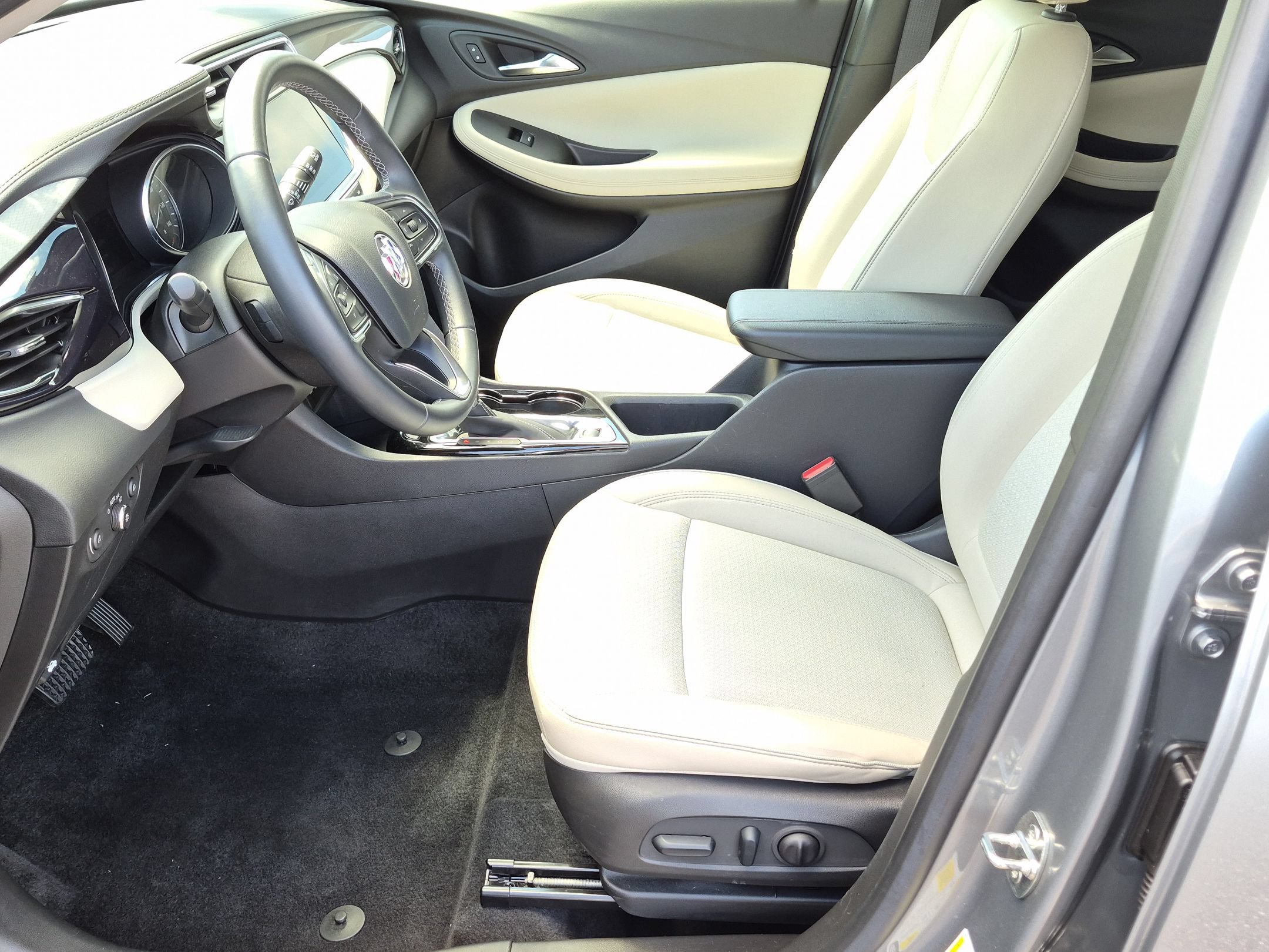 Certified 2023 Buick Encore GX Preferred w/ Cold Weather Comfort Package FWD image 17