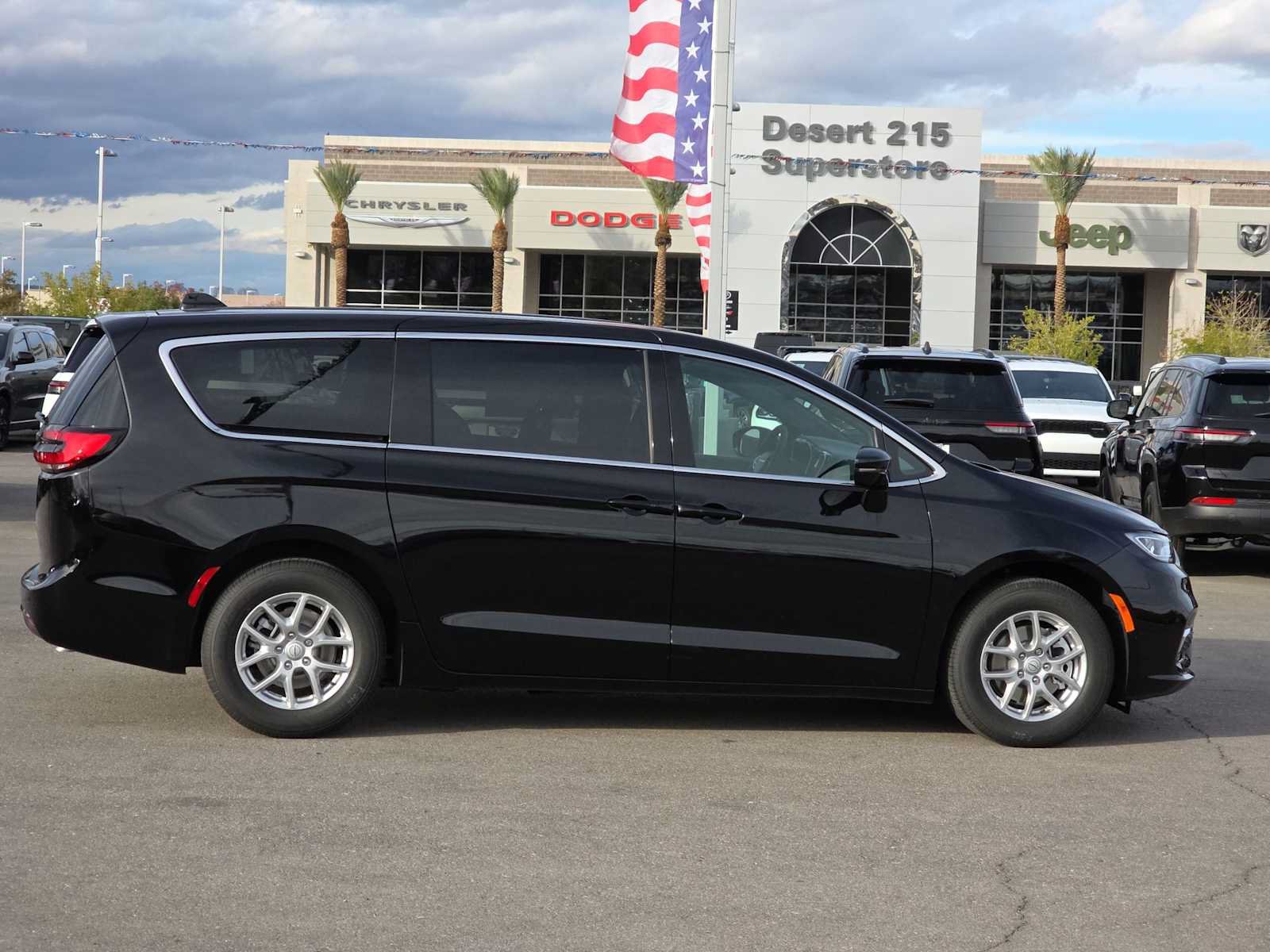 New 2026 Chrysler Pacifica Select FWD image 9