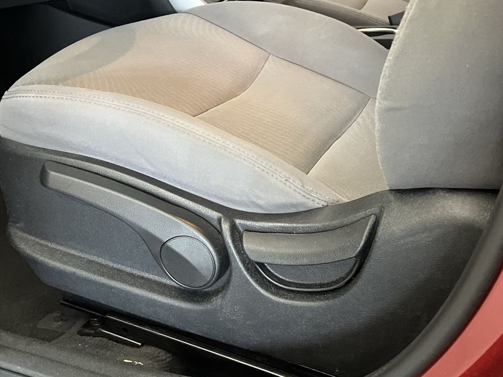 Used 2014 Hyundai Elantra SE FWD image 13