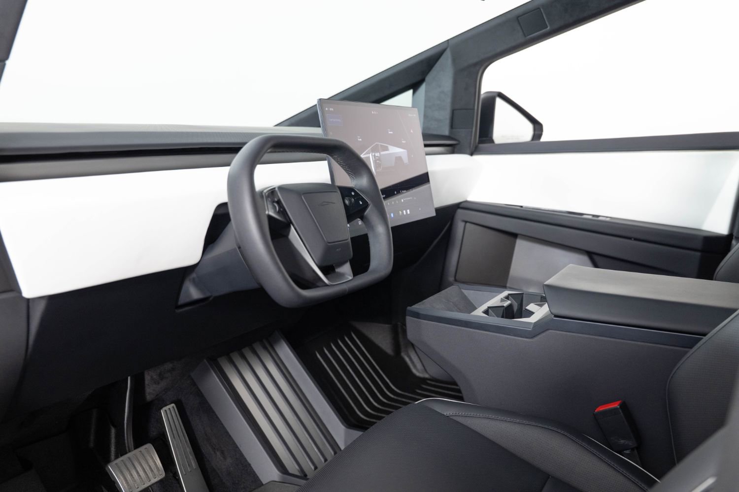 Used 2024 Tesla Cybertruck AWD Crew Cab image 14