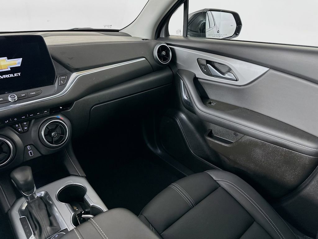 Used 2024 Chevrolet Blazer LT w/ Midnight/Sport Edition image 30