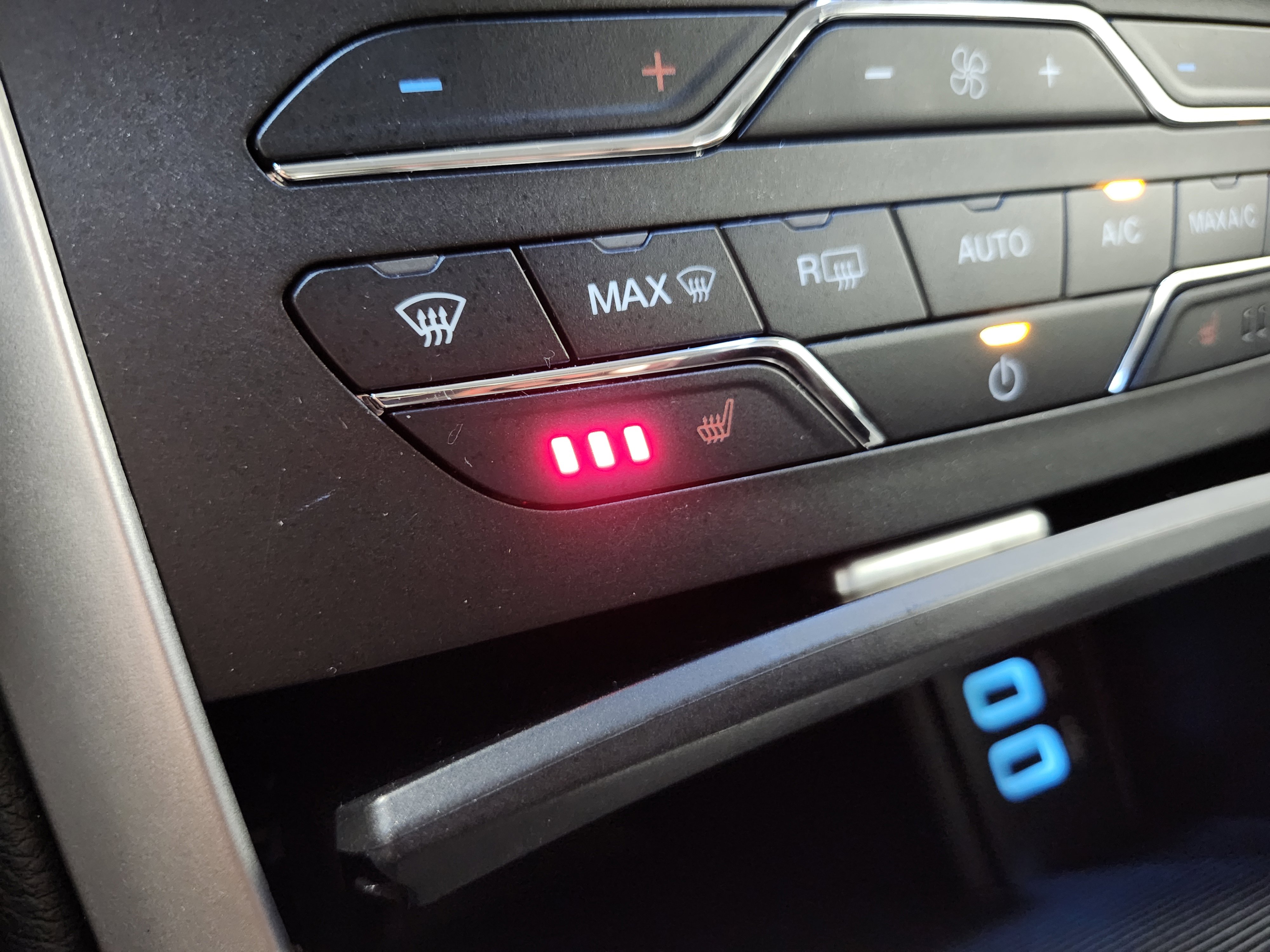 Used 2017 Ford Edge SEL w/ Equipment Group 201A image 9