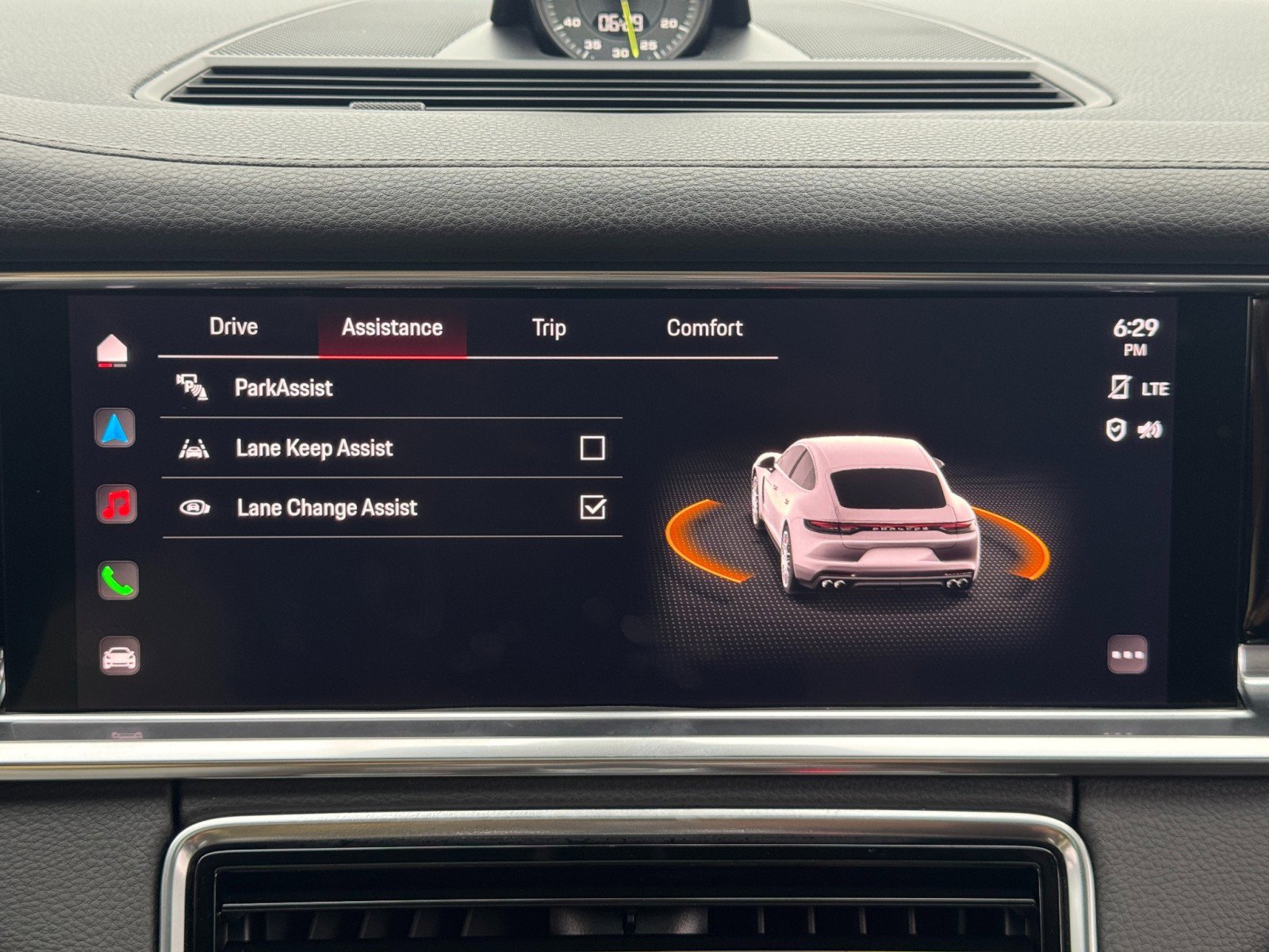 Used 2022 Porsche Panamera 4 AWD/4WD image 31