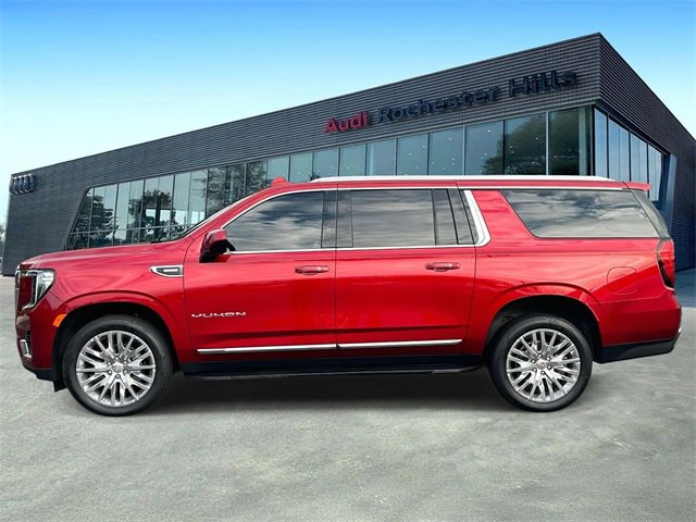 Used 2023 GMC Yukon XL SLT image 2