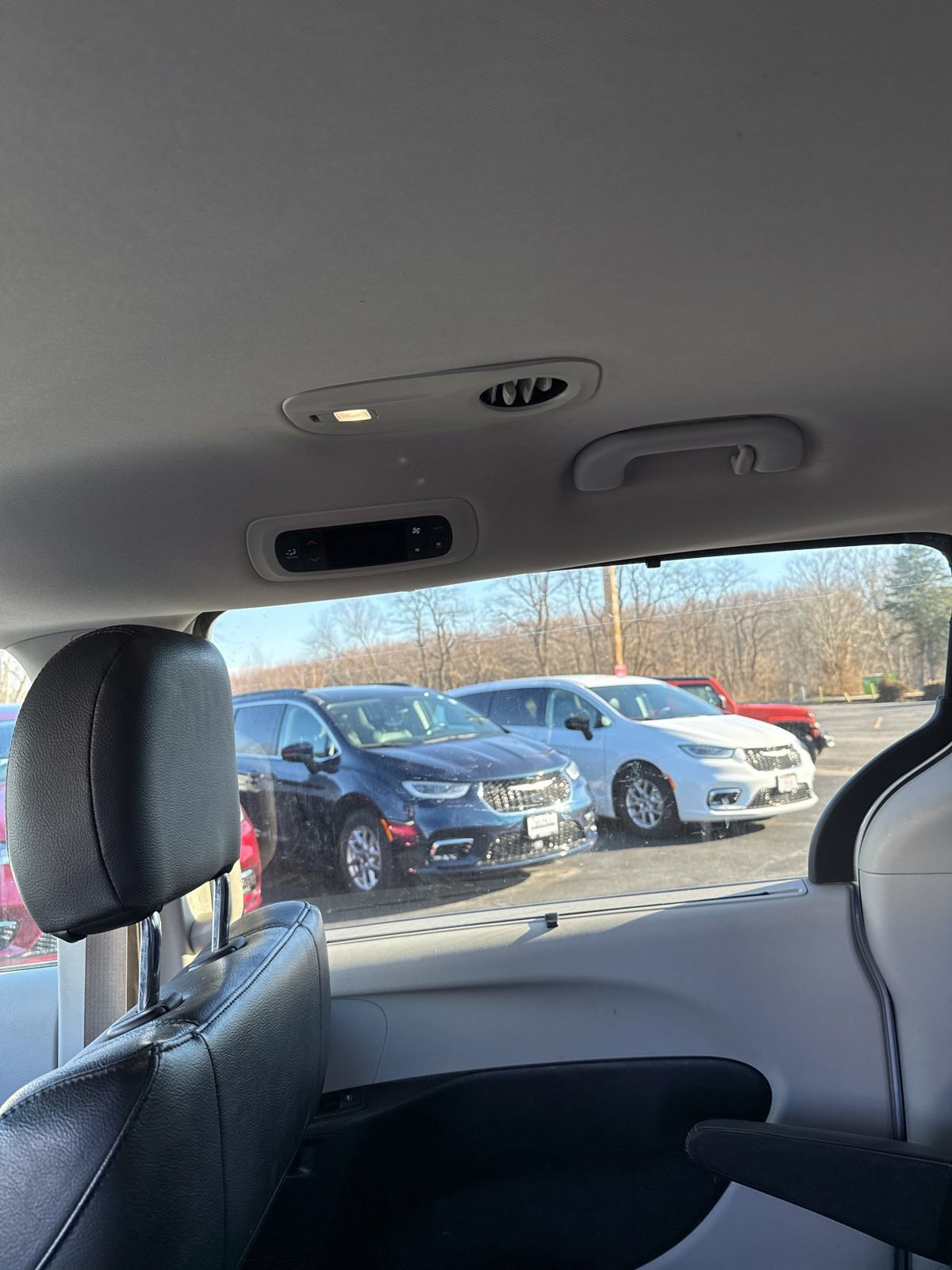 Used 2019 Chrysler Pacifica Touring-L image 21