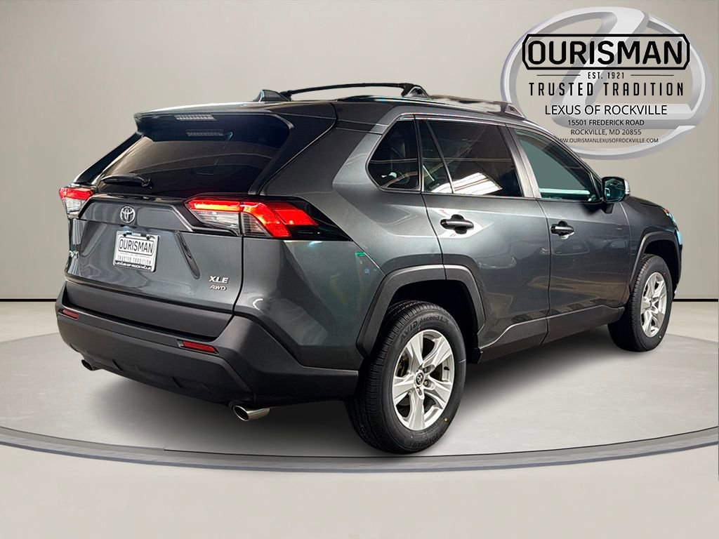 Used 2021 Toyota RAV4 XLE w/ Convenience Package image 8
