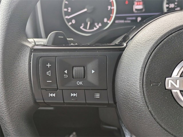 Used 2023 Nissan Rogue SV image 18