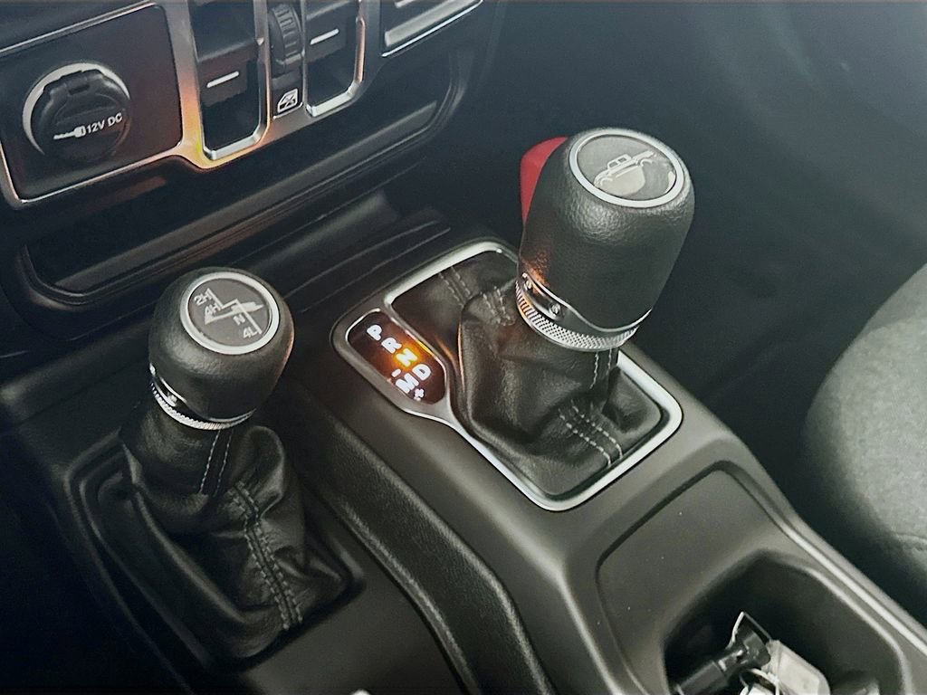New 2026 Jeep Gladiator Sport AWD/4WD image 12